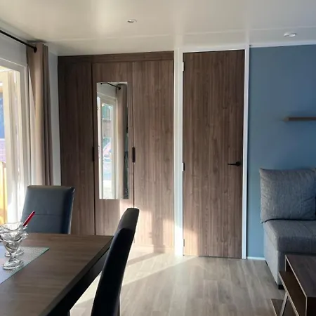 Le Paradis Du Rhone - Mobilhome Moderne Et Confortable